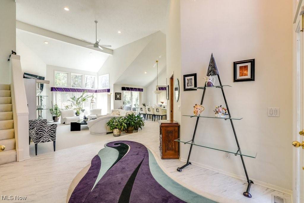 Beachwood, OH 44122,3 Salem CT