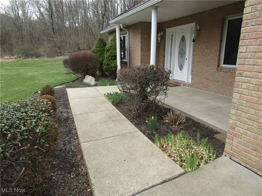 Weirton, WV 26062,230 Bryden RD