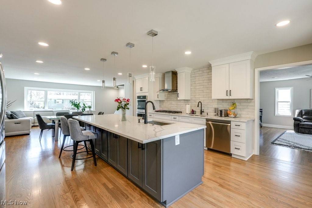 Beachwood, OH 44122,23703 Glenhill DR
