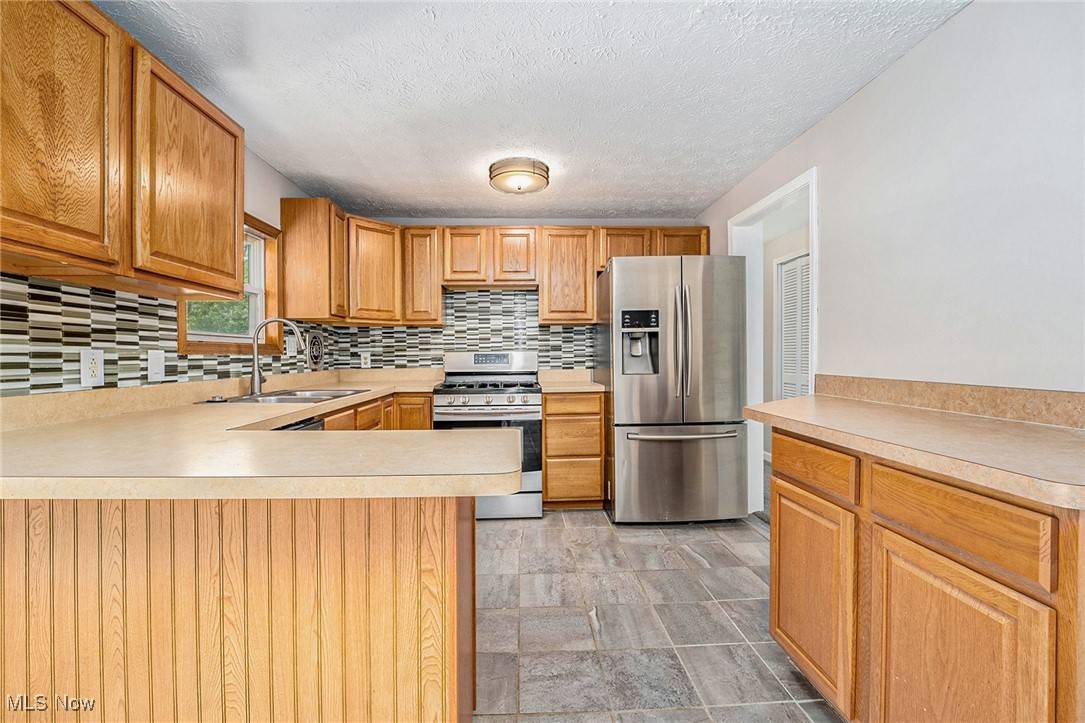 Madison, OH 44057,1474 Deermont AVE
