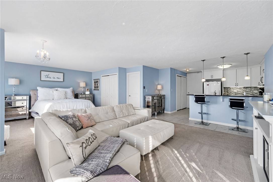 Lakewood, OH 44107,12700 Lake AVE #1009