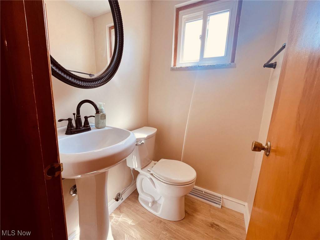 Eastlake, OH 44095,34074 Oak Knoll ST