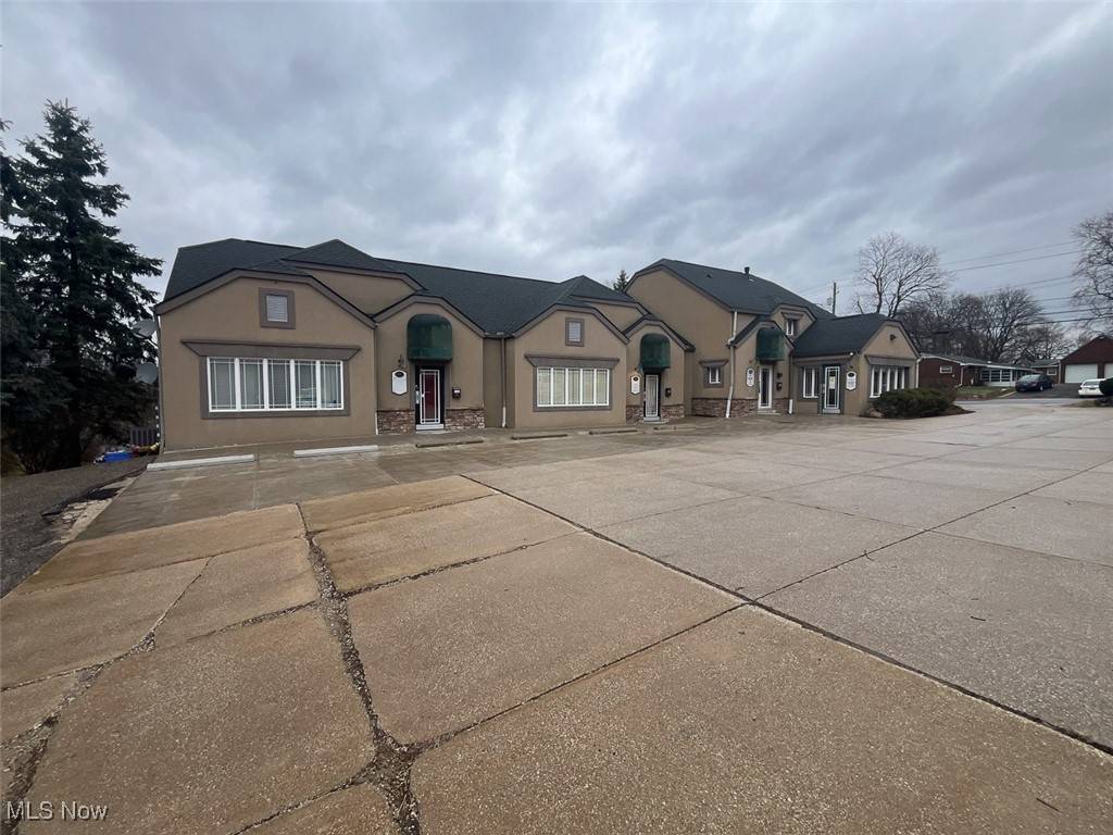 Canton, OH 44708,2259 Whipple AVE NW