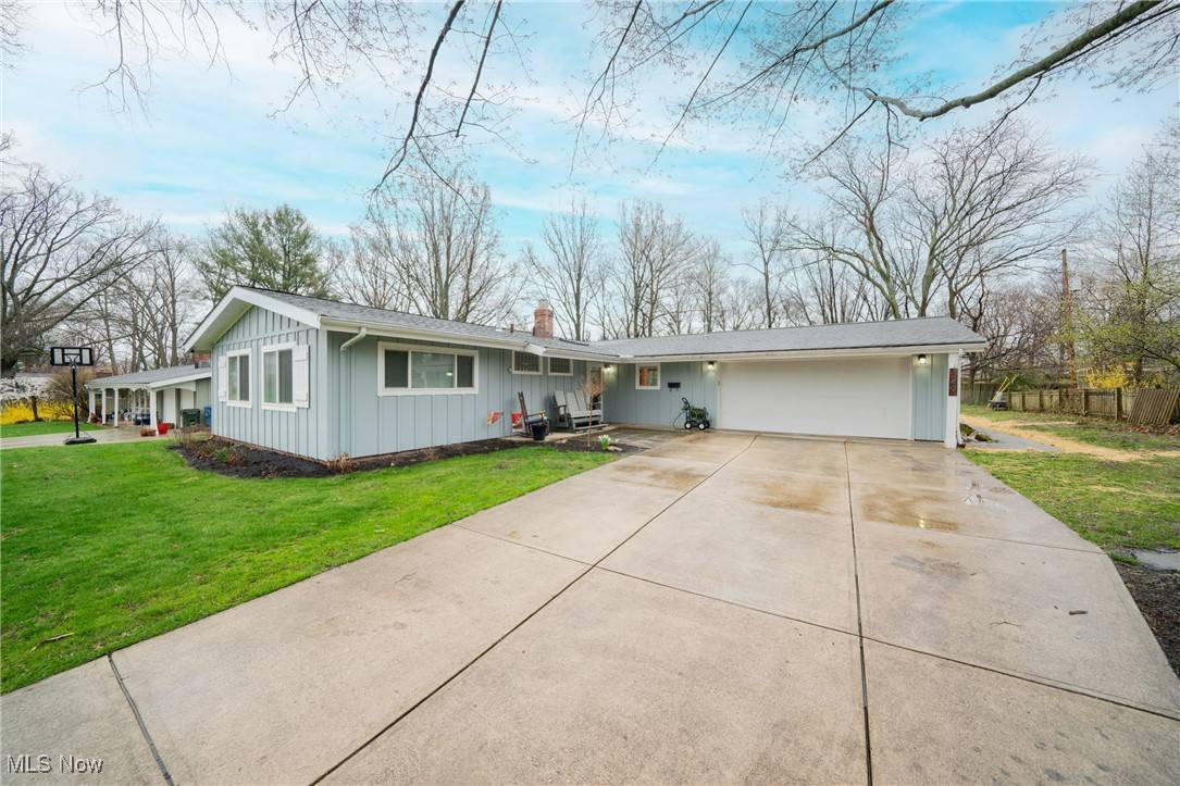 Bay Village, OH 44140,549 Edinborough DR