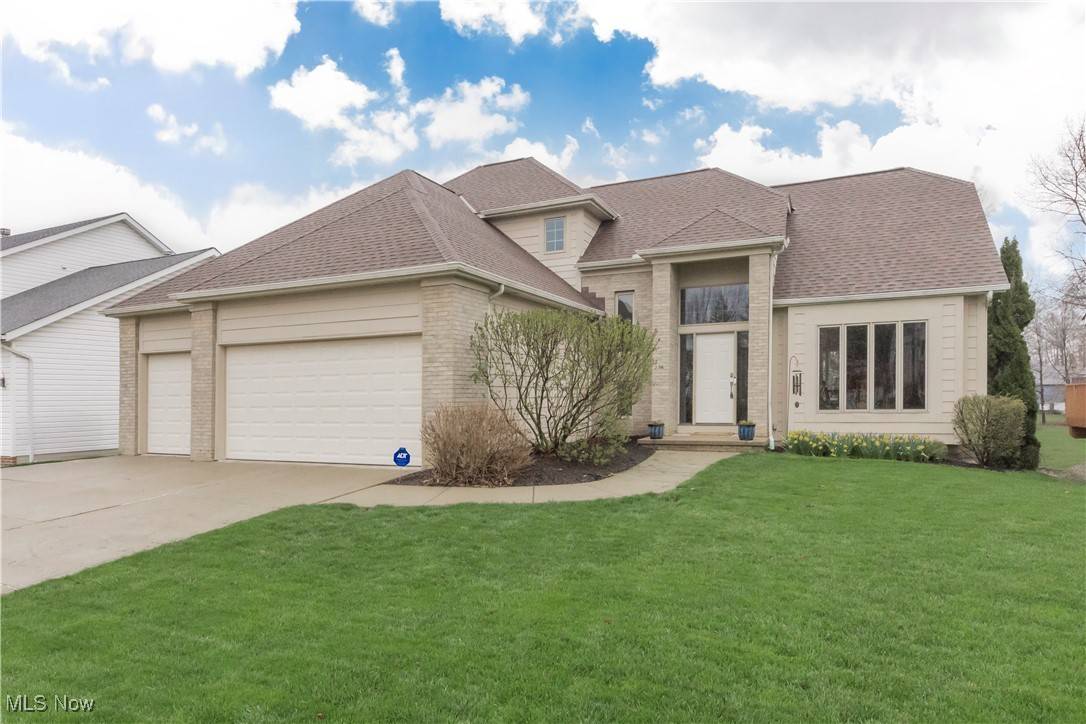 Willoughby, OH 44094,38185 Drury LN