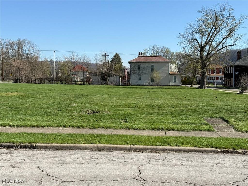 Steubenville, OH 43952,607 Dock ST