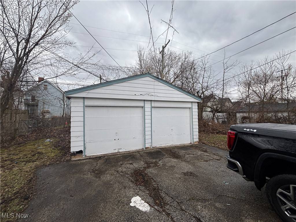 Cleveland, OH 44104,10004 Mount Auburn AVE