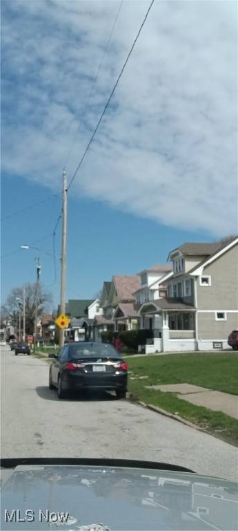 Cleveland, OH 44108,463 E 120th ST