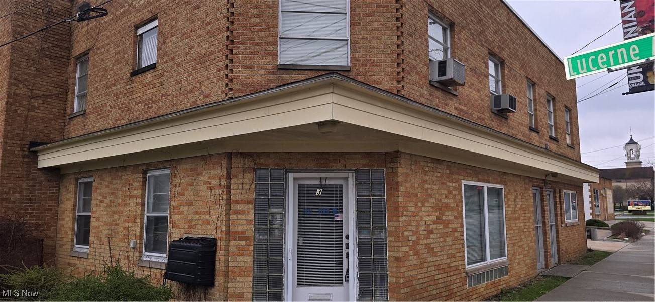 Parma, OH 44134,5725 State RD