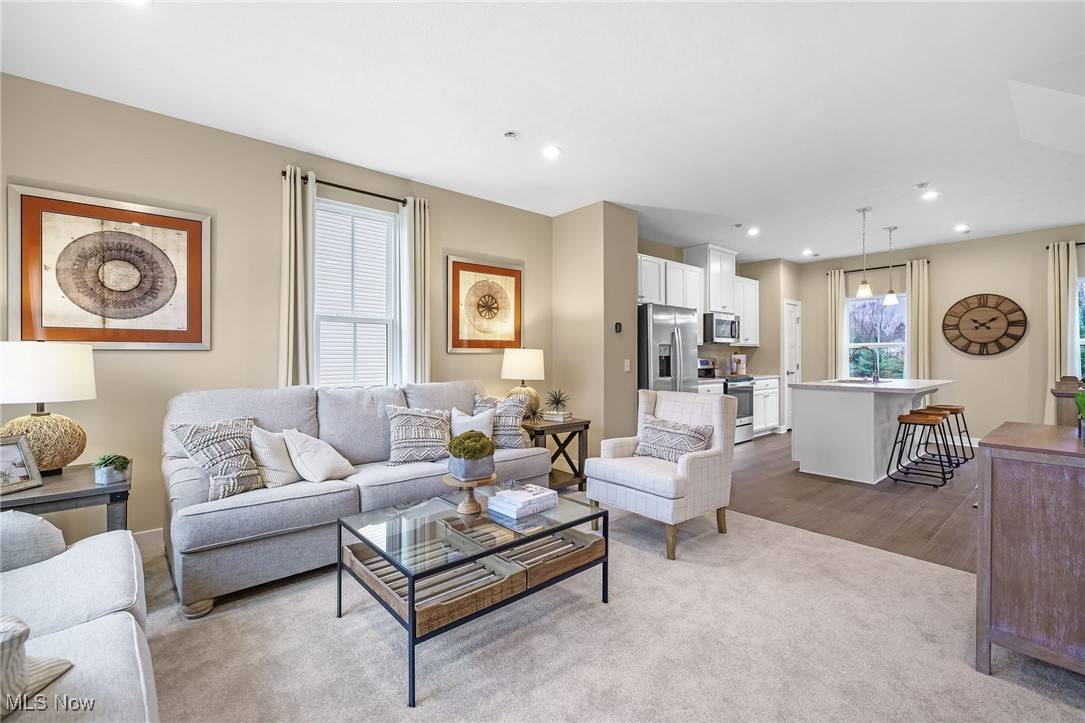 Louisville, OH 44641,316 E Reno DR
