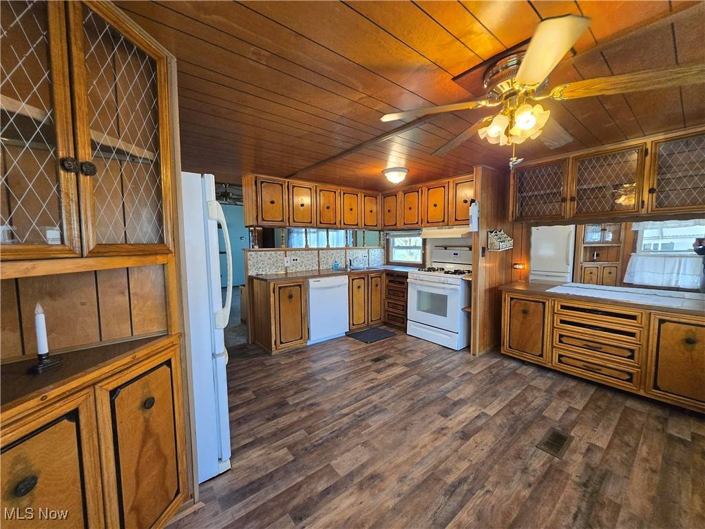 Geneva, OH 44041,302 Britton DR