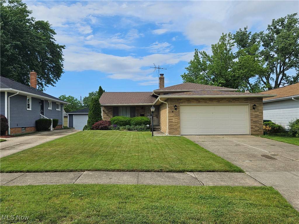 Maple Heights, OH 44137,15809 Dunbury DR