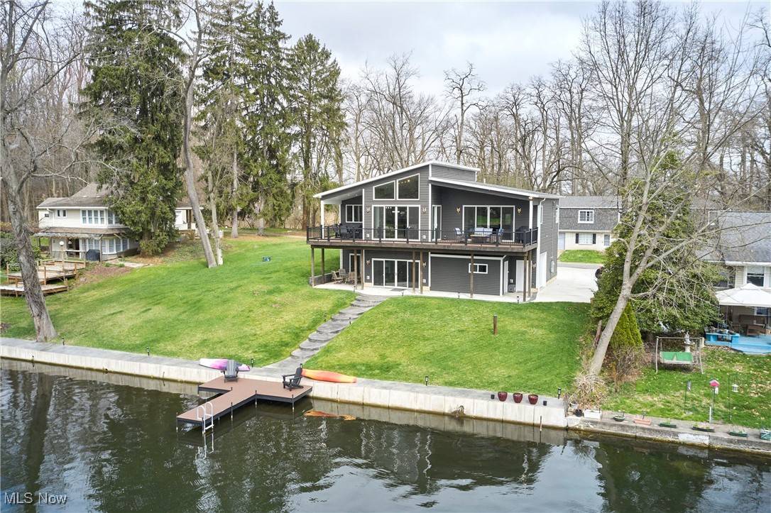 Akron, OH 44319,810 Point DR