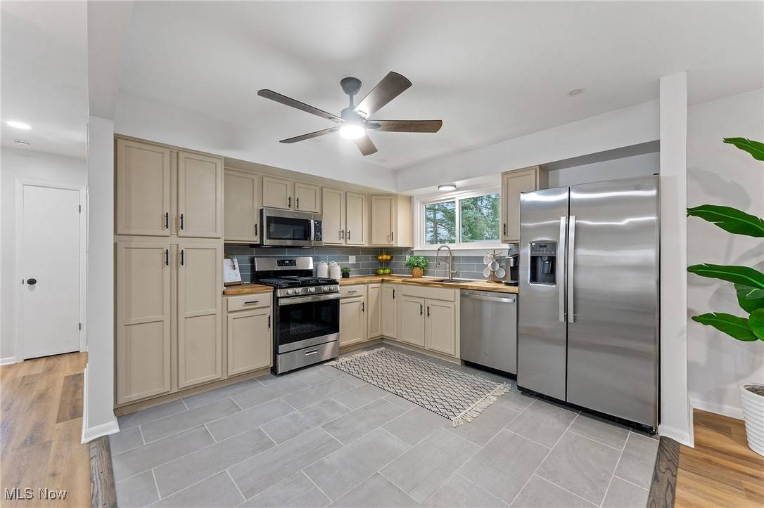 Canfield, OH 44406,4550 N Warwick DR