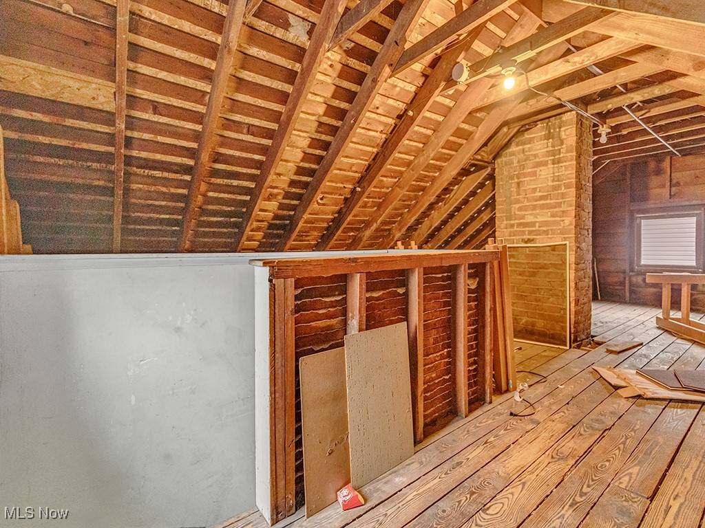 Cleveland, OH 44119,17710 Crestland RD