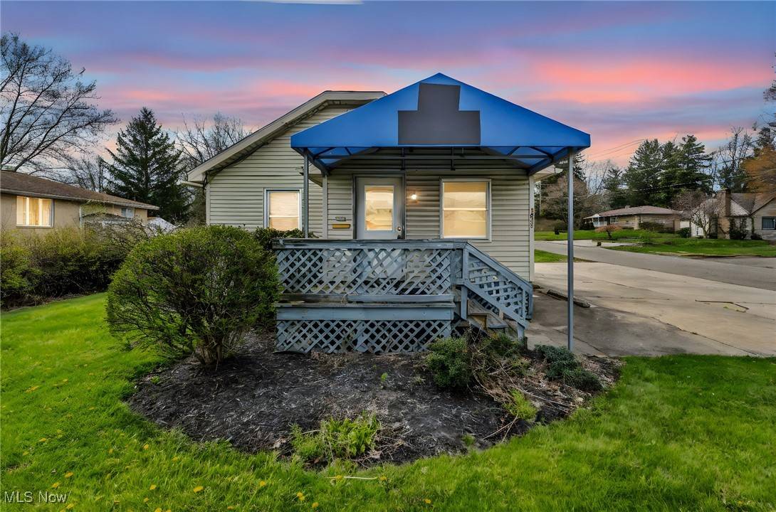 Canton, OH 44708,1635 Whipple AVE NW