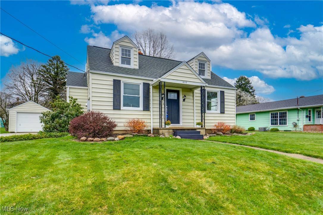 Orrville, OH 44667,832 Cleveland AVE