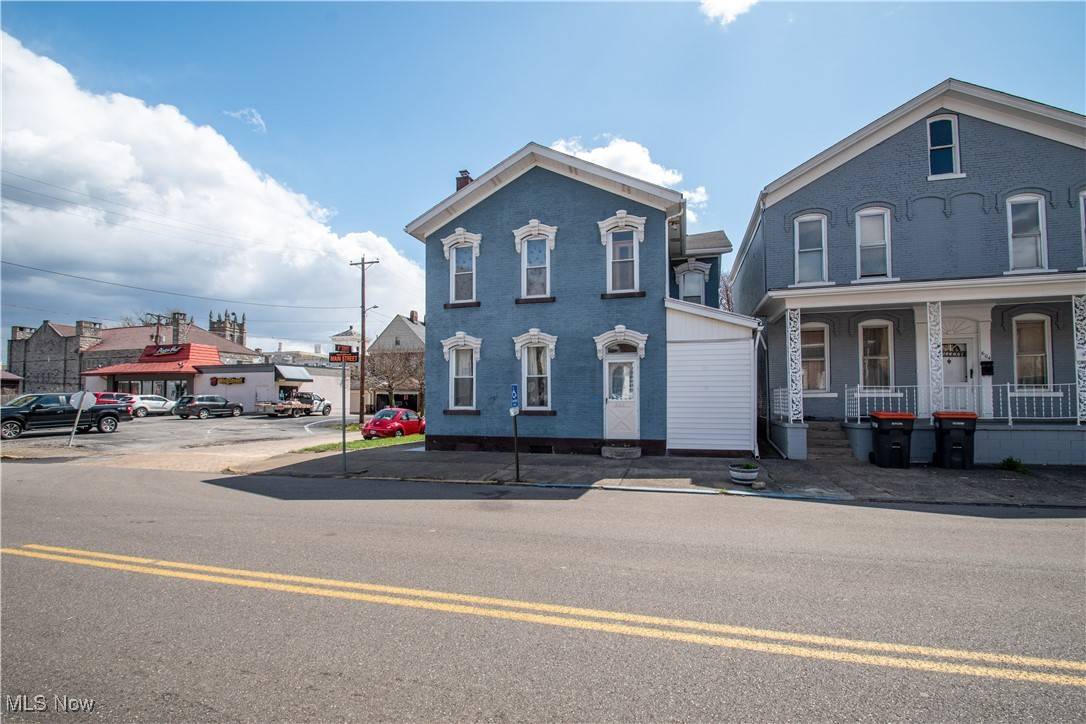 Wellsville, OH 43968,602 Main ST