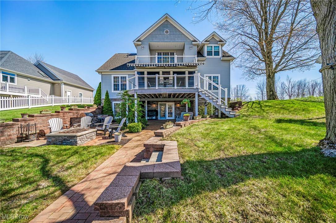 Roaming Shores, OH 44085,1432 Lake Vue DR