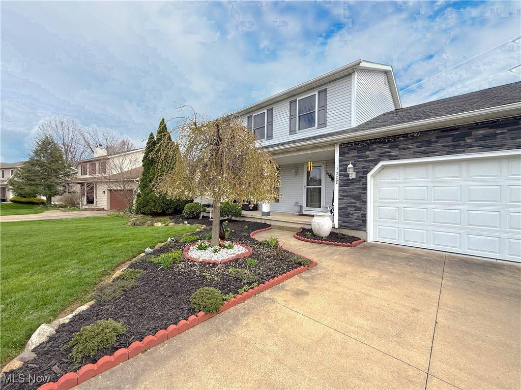 Tallmadge, OH 44278,1208 Grovewood DR