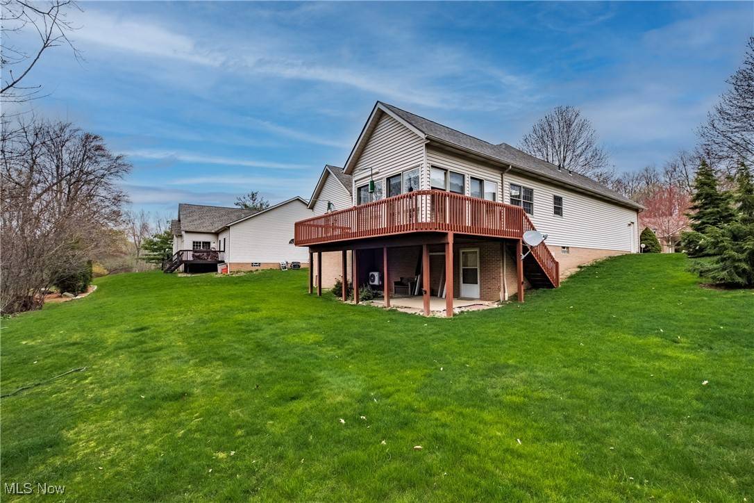 North Canton, OH 44720,9405 Huntshire AVE NW