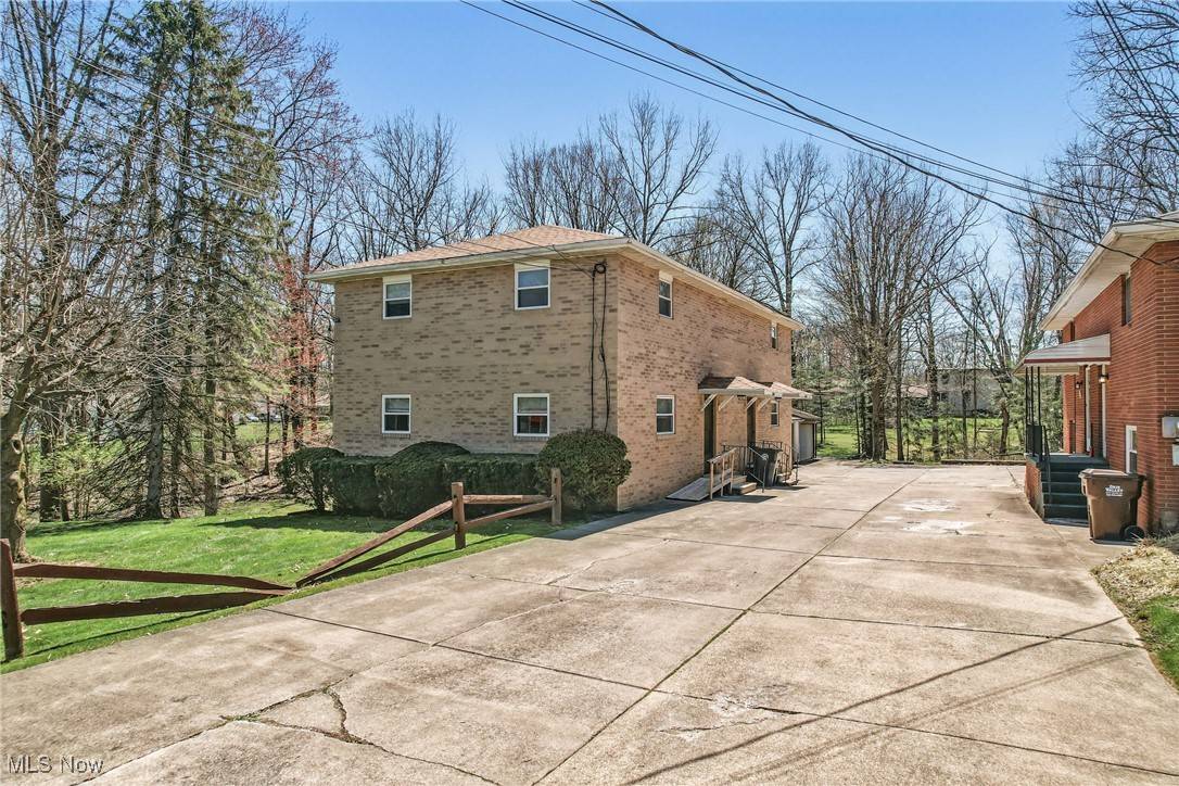 Austintown, OH 44515,3807 3809 Elmwood AVE