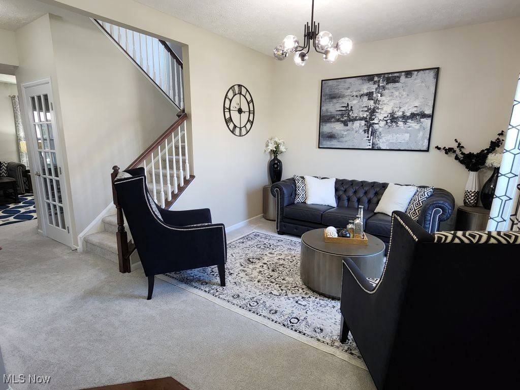 Twinsburg, OH 44087,3330 Shale DR
