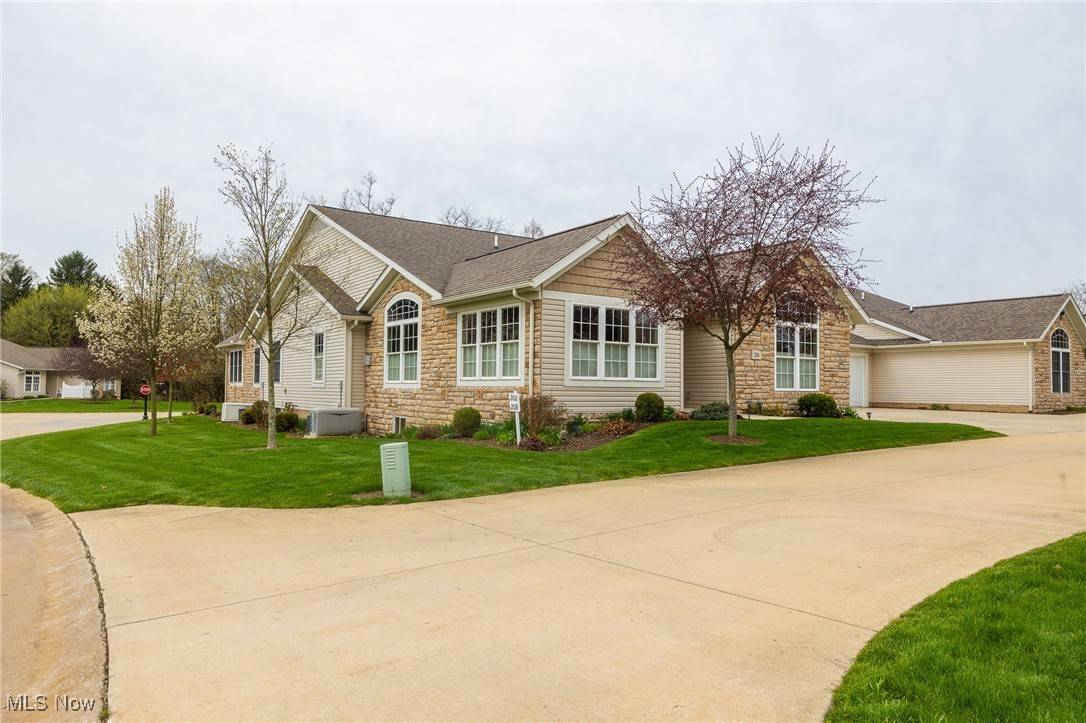 Dalton, OH 44618,206 Woodbury CIR