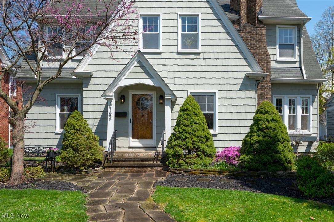 Shaker Heights, OH 44120,3163 Warrington RD