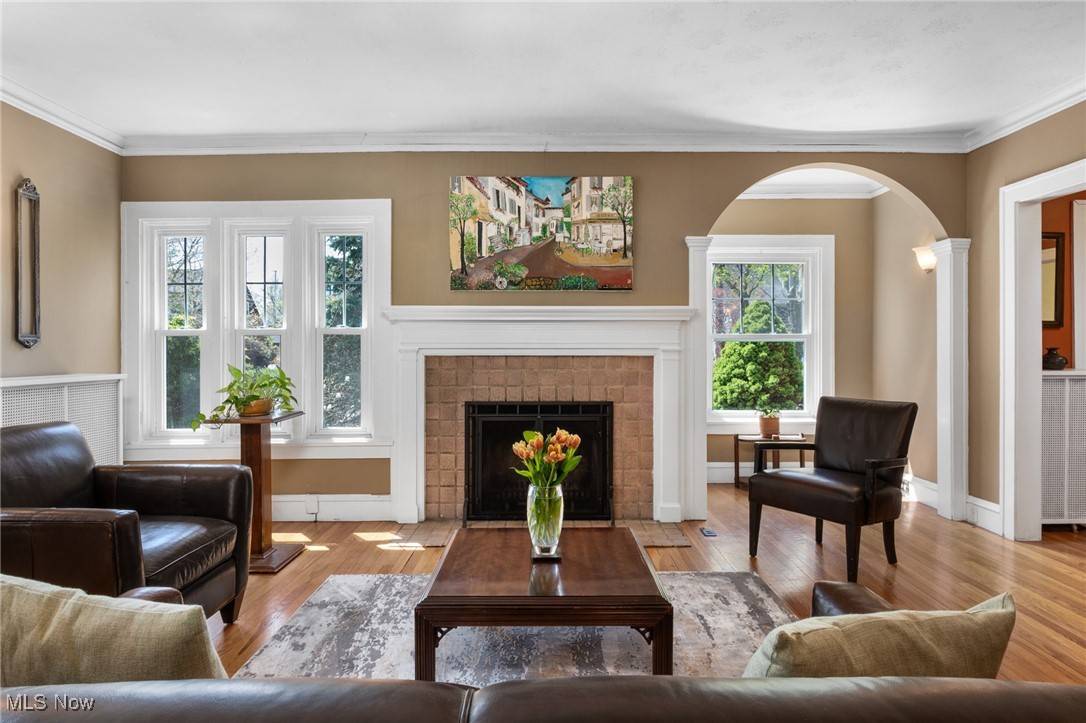 Shaker Heights, OH 44120,3163 Warrington RD