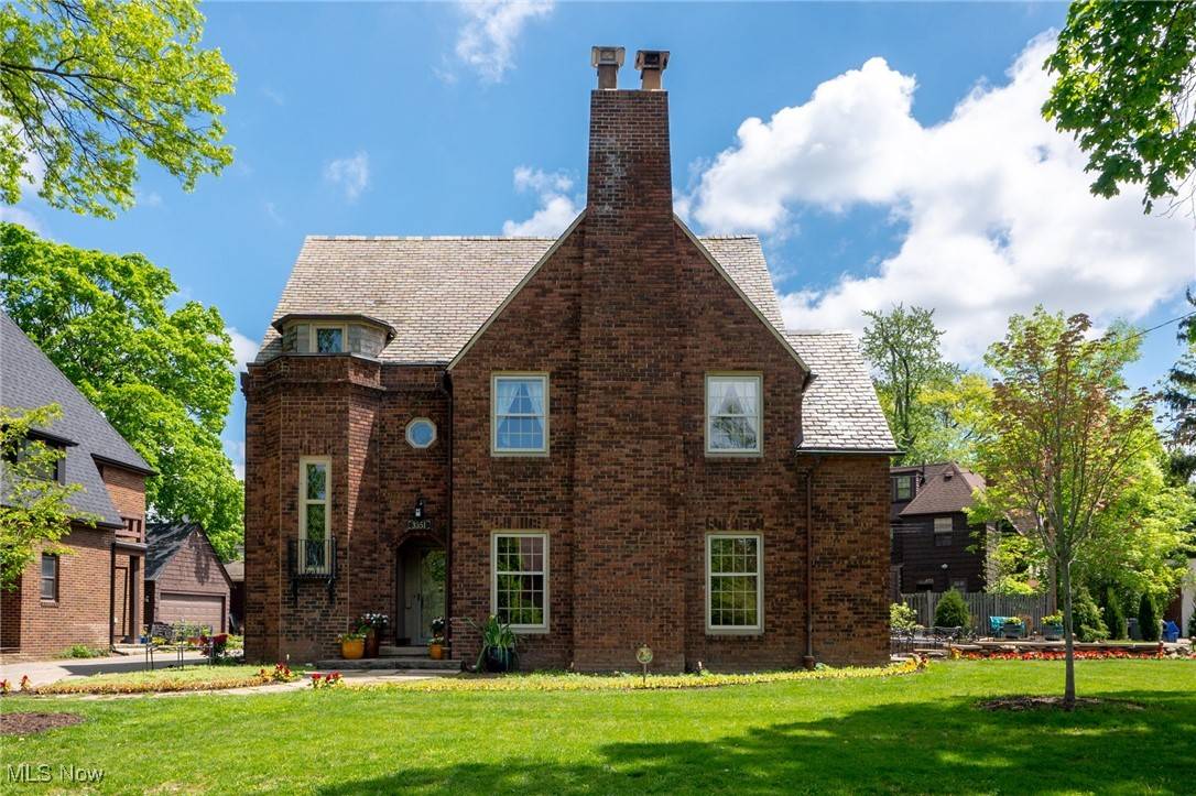 Shaker Heights, OH 44120,3351 Daleford RD
