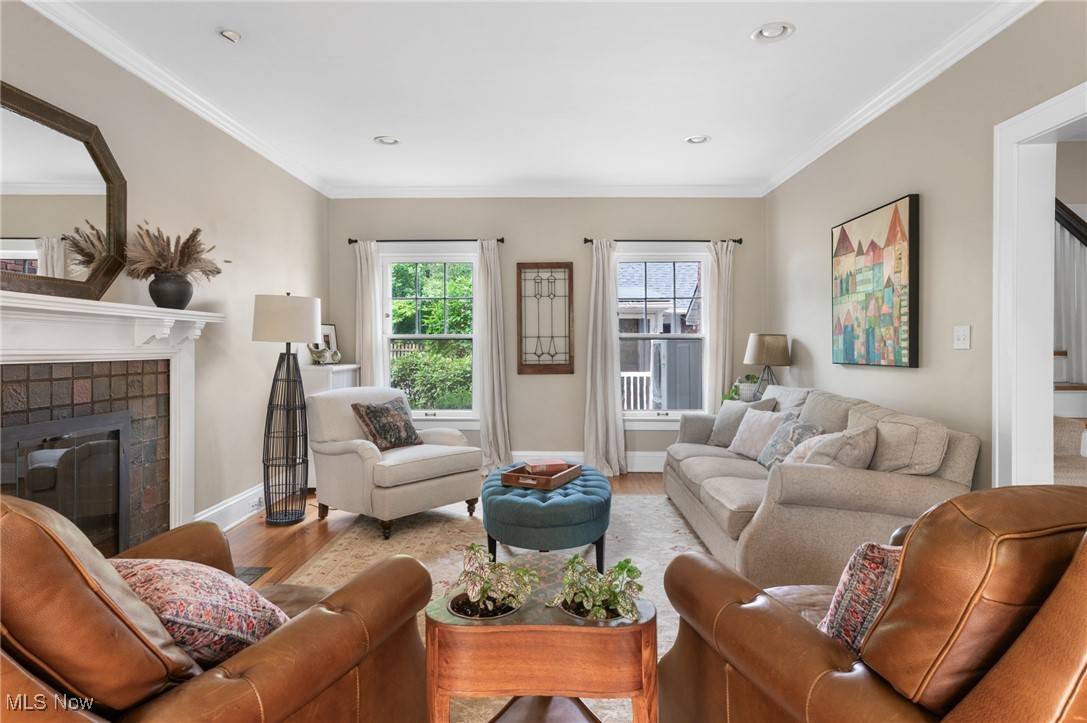 Shaker Heights, OH 44120,2870 Woodbury RD