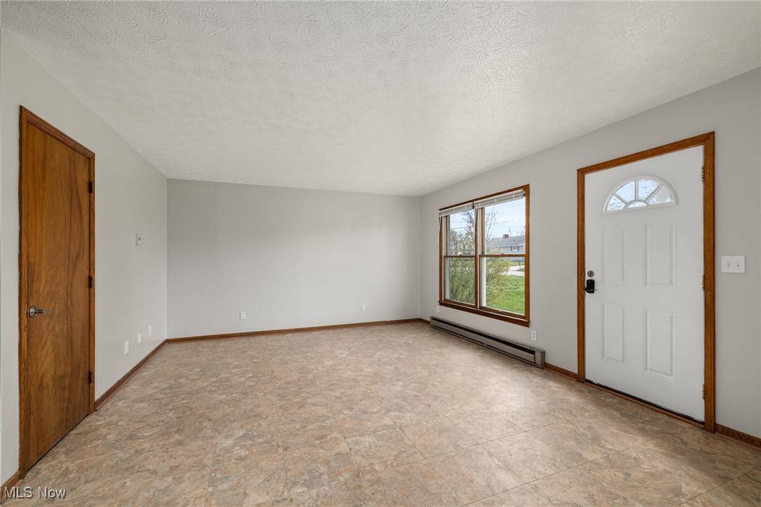 Ashland, OH 44805,1204 Winthrop LN