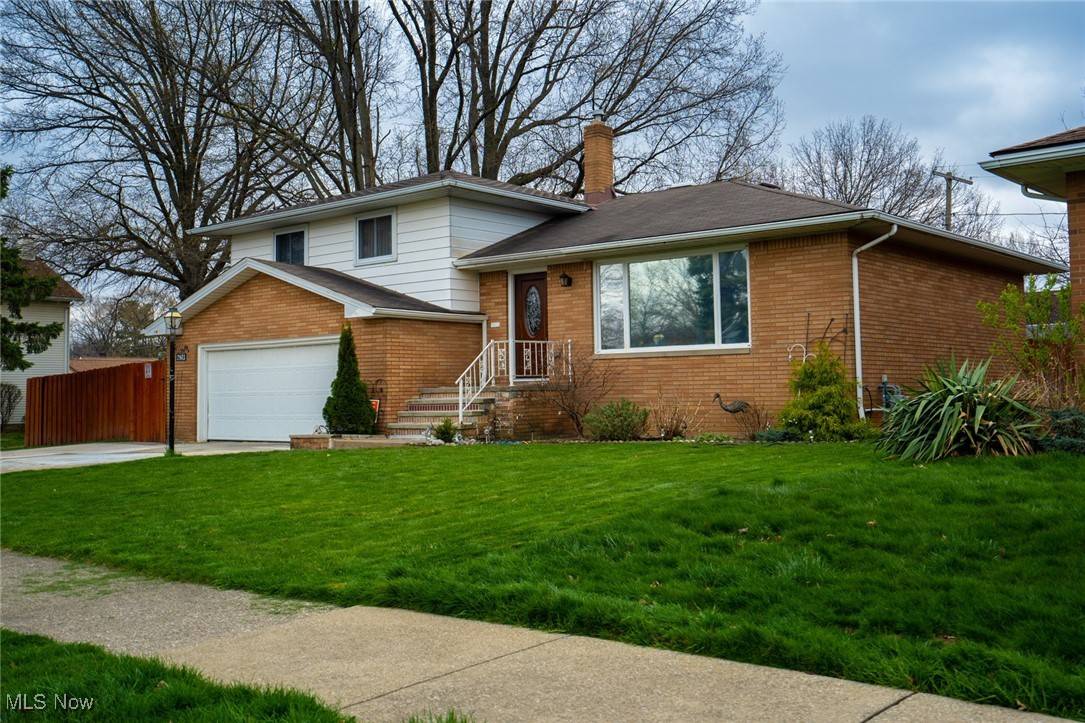 Parma, OH 44134,2903 George AVE