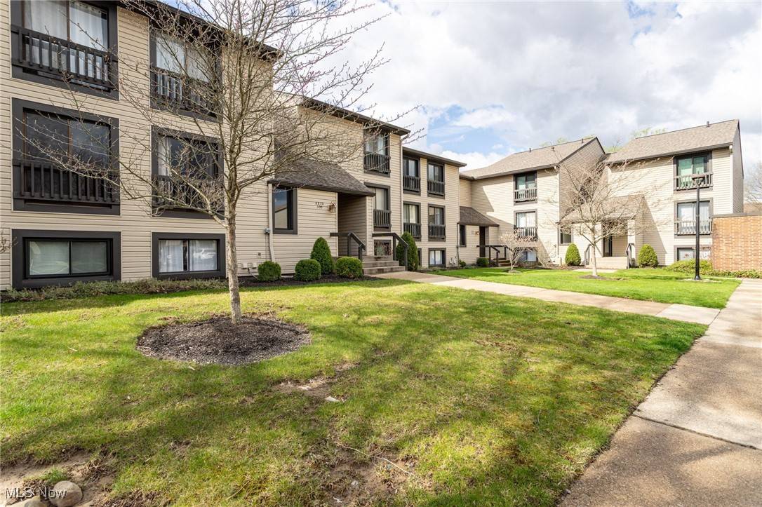 Northfield, OH 44067,6270 Greenwood Pkwy #401
