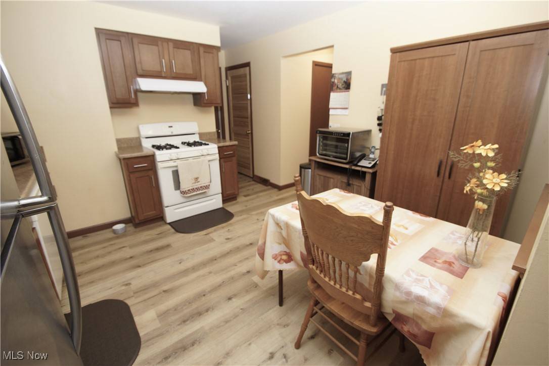 Parma, OH 44134,3209 King Richard DR