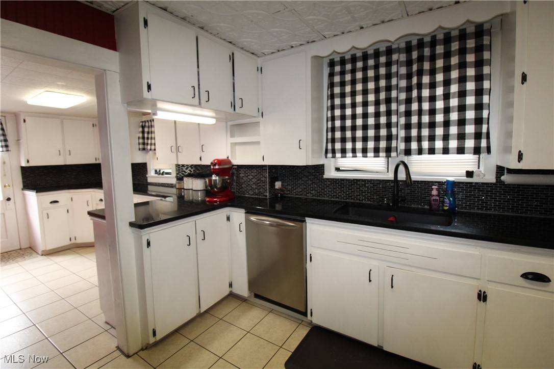 Orrville, OH 44667,1402 W Market ST