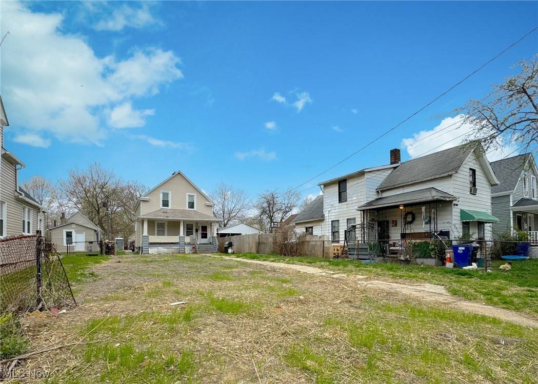 Cleveland, OH 44102,3277 W 58th ST