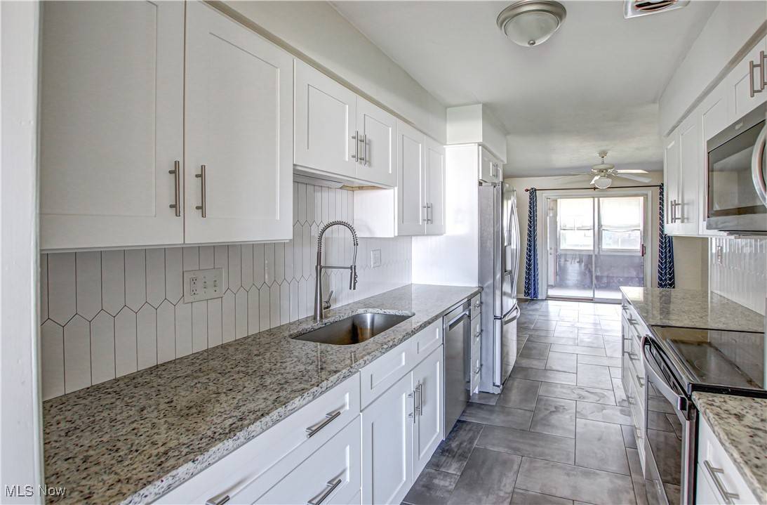 North Olmsted, OH 44070,25315 Clubside DR #6