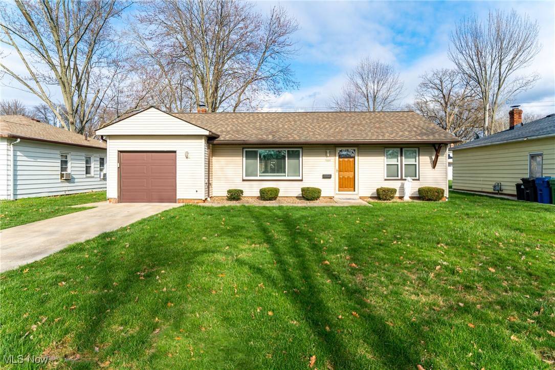 Parma, OH 44130,7029 Oakwood RD