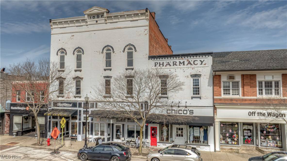 Chagrin Falls, OH 44022,14 N Main ST