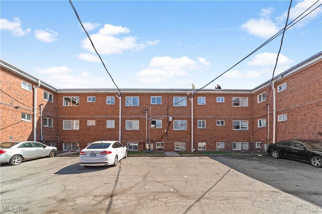 Cleveland, OH 44120,14520 Milverton RD