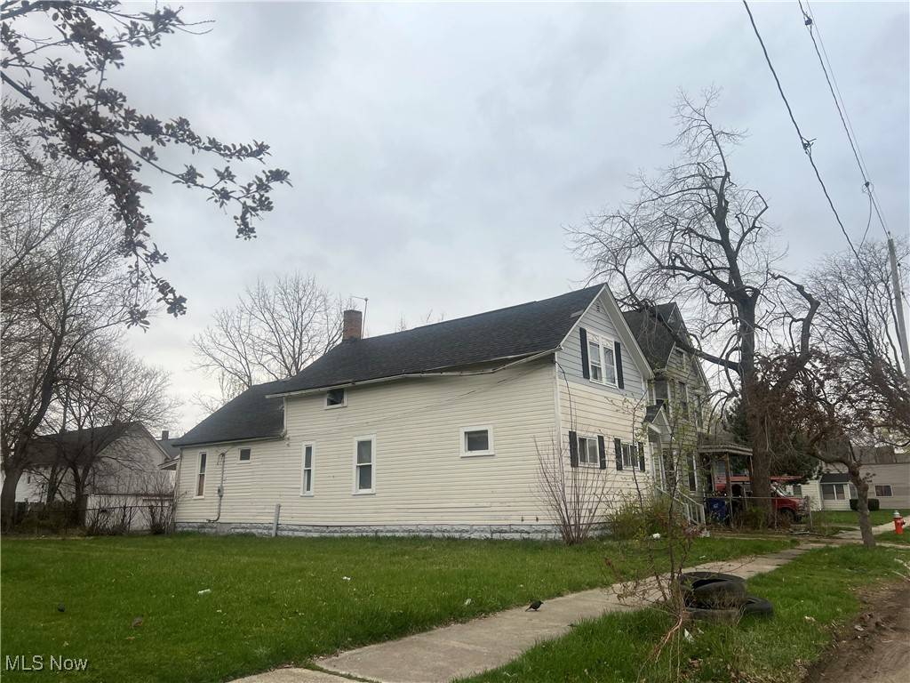 Cleveland, OH 44105,3662 E 54th ST