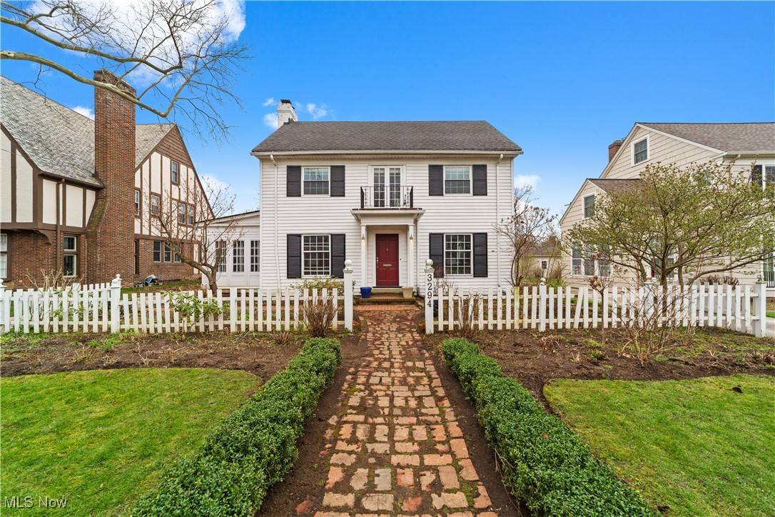 Shaker Heights, OH 44120,3294 Chadbourne RD