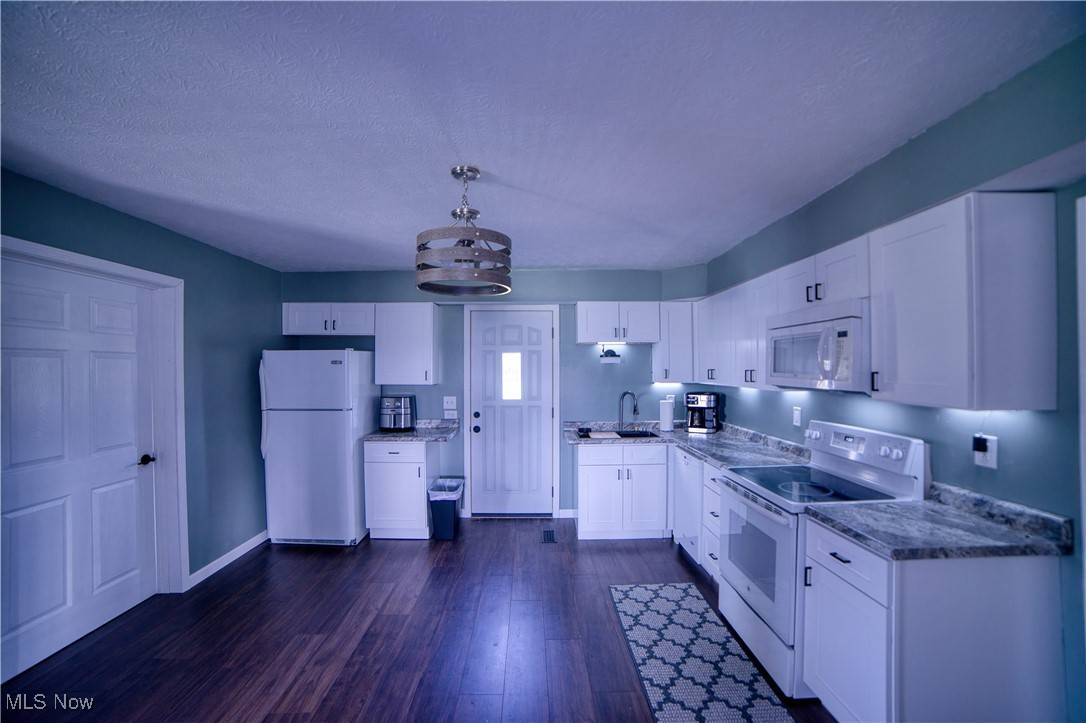 Ashtabula, OH 44004,1708 Carson RD