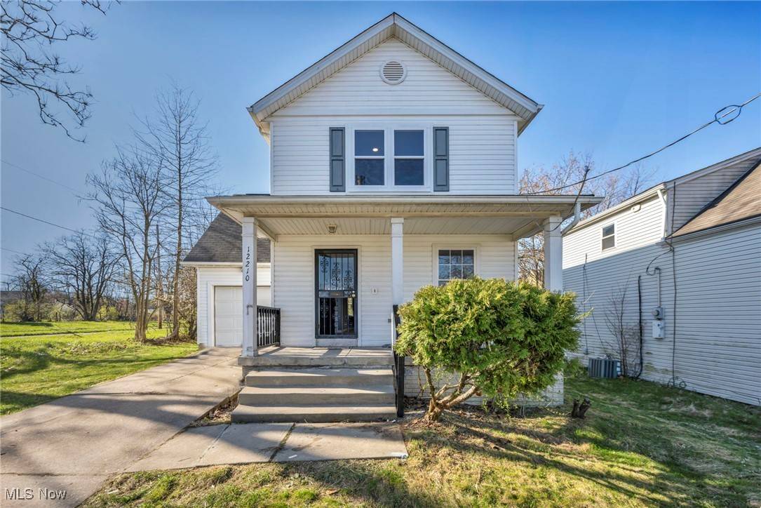 Cleveland, OH 44106,12210 Oakland AVE