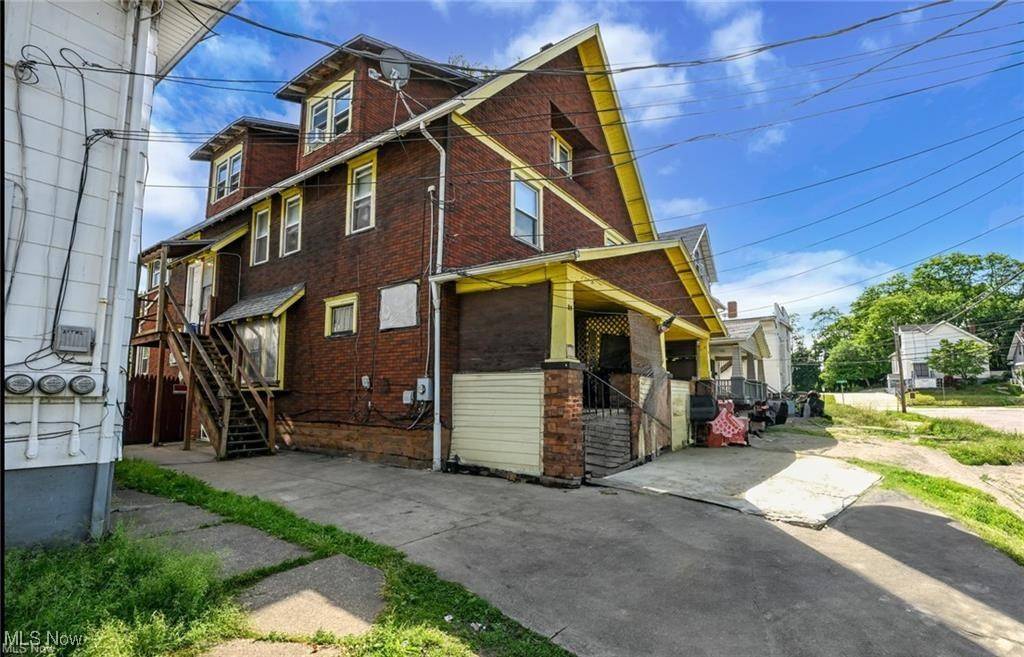 Akron, OH 44305,25 McNaughton ST