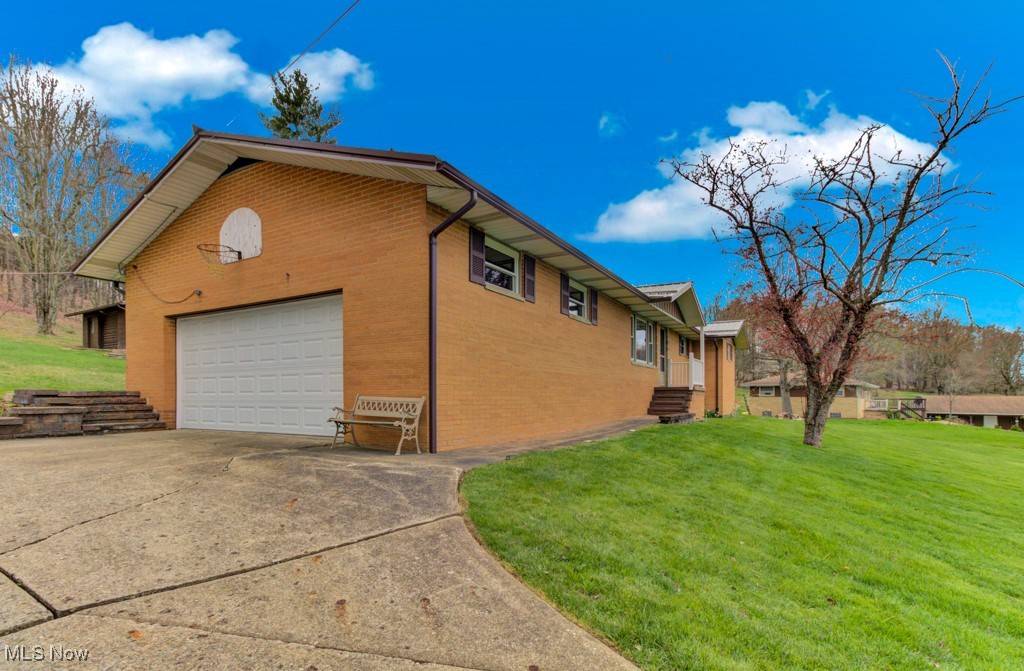 Minerva, OH 44657,10064 Linden RD NW