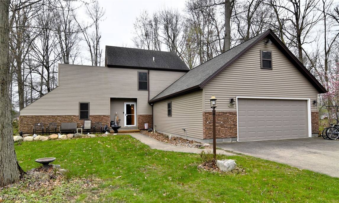 Olmsted Falls, OH 44138,26767 Cranage RD