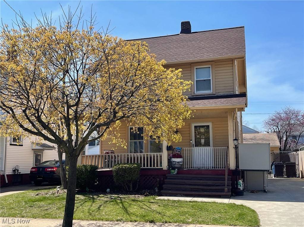 Lakewood, OH 44107,2050 Elmwood AVE